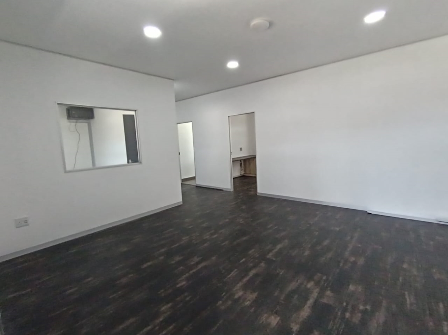 To Let commercial Property for Rent in Lorraine Eastern Cape
